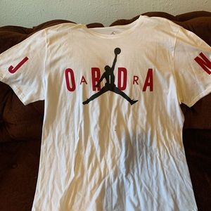 New Jordan t shirt never worn but no tags